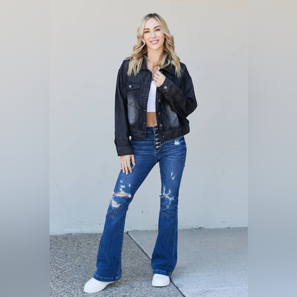 Full Size Collared Denim Jacket - Picture 4 of 8